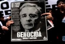 Álvaro Uribe comparece ante la Fiscalía por masacres paramilitares