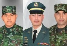 Tres soldados colombianos fallecen tras atentado del ELN con drones explosivos contra un batallón