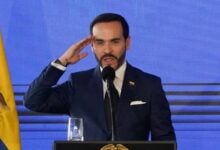 De La Espriella levanta la prohibición del porte de armas en Colombia con controles estrictos